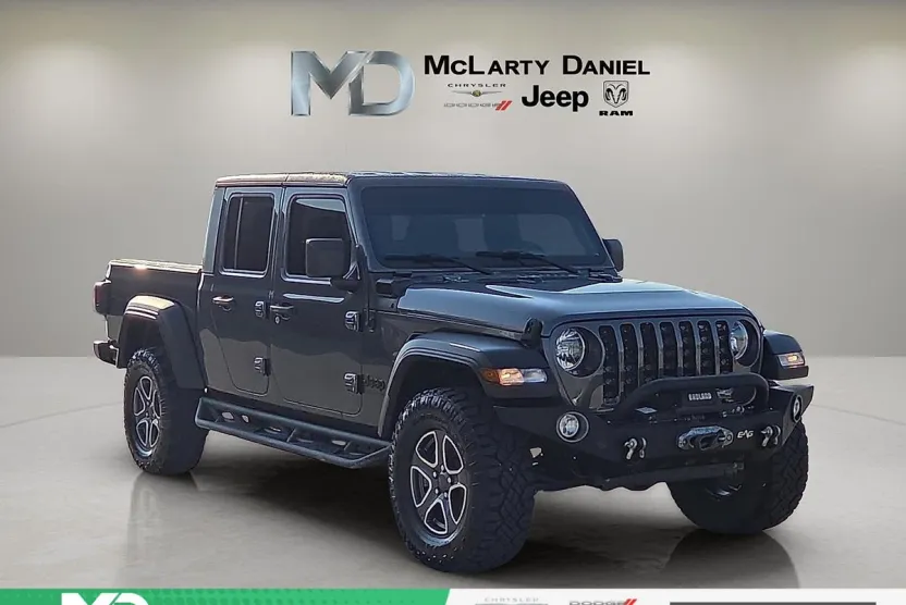 2021 Jeep Gladiator Sport photo 1