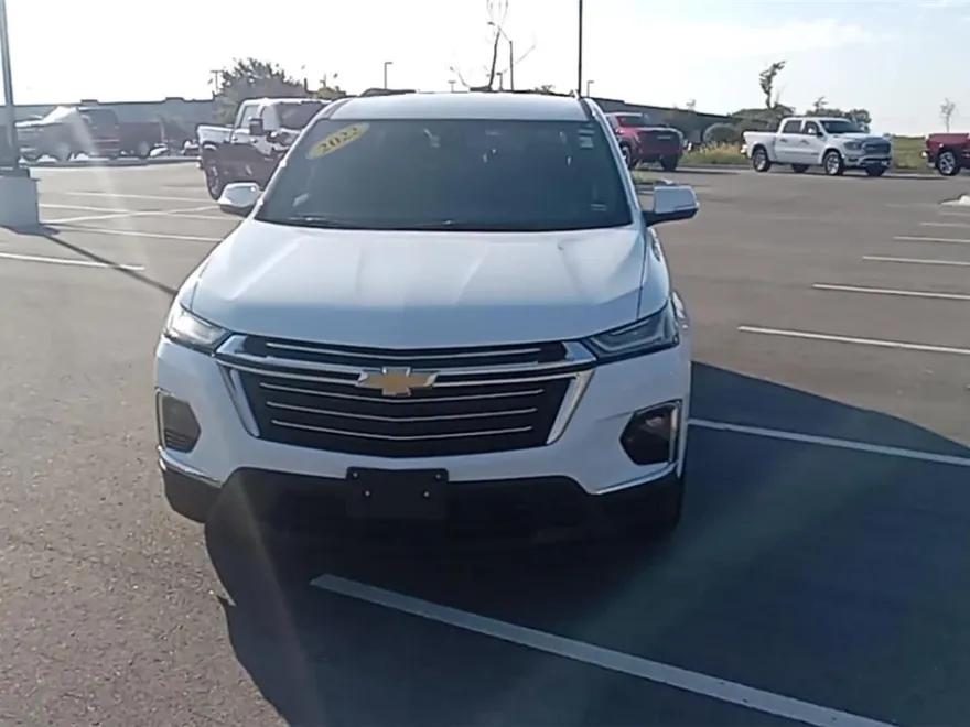 2022 Chevrolet Traverse Cloth photo 1