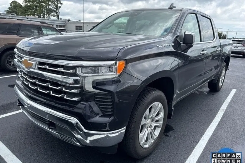 2024 Chevrolet Silverado 1500 LTZ photo 1