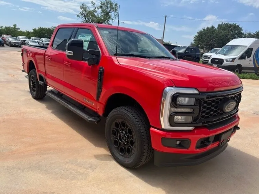 2025 Ford F-250 Lariat photo 1