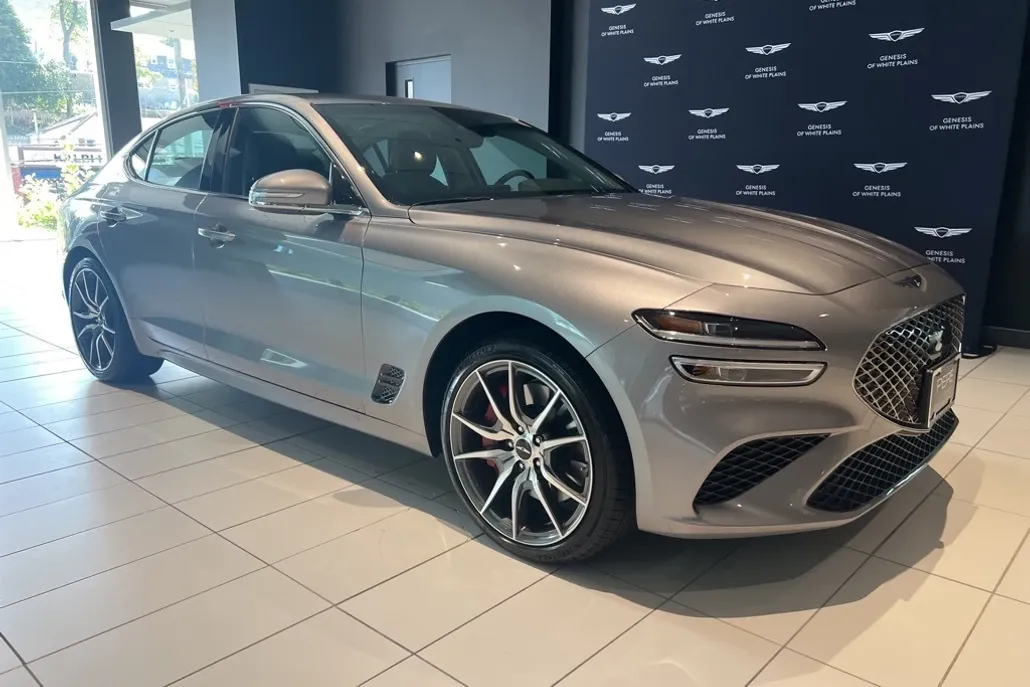 2025 Genesis G70 2.5T photo 1