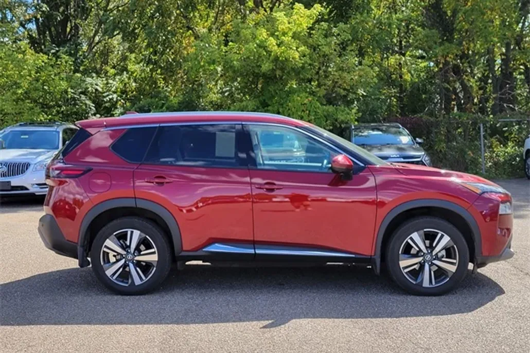 2021 Nissan Rogue SL photo 1