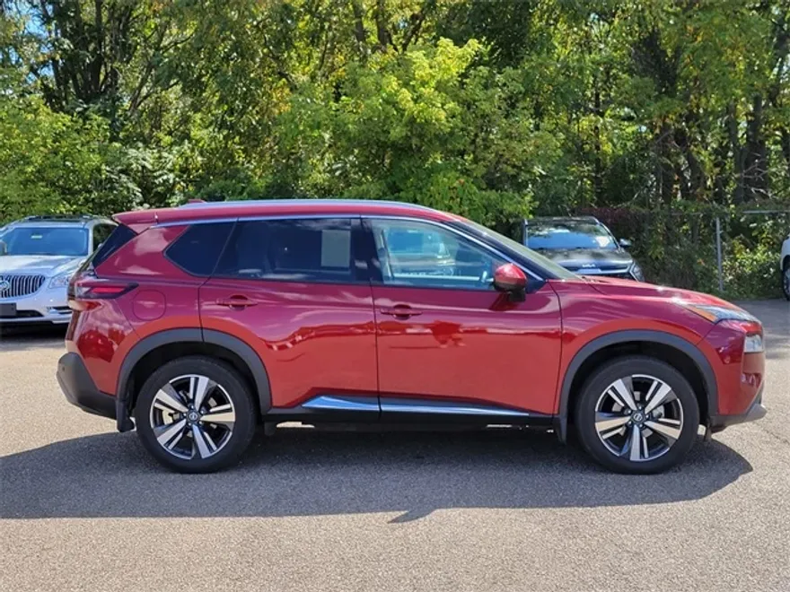 2021 Nissan Rogue SL photo 1