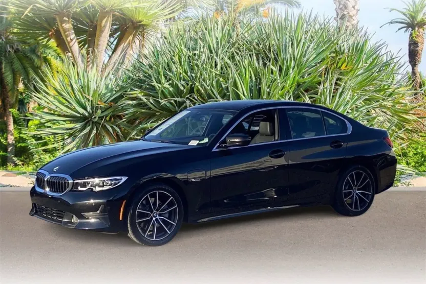 2022 Bmw 330e 3-Series photo 1