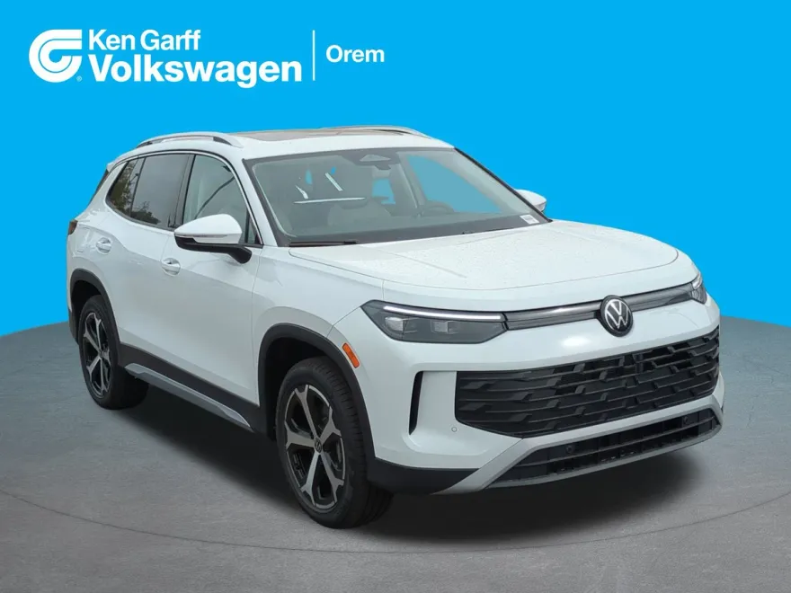 2025 Volkswagen Tiguan SE photo 1
