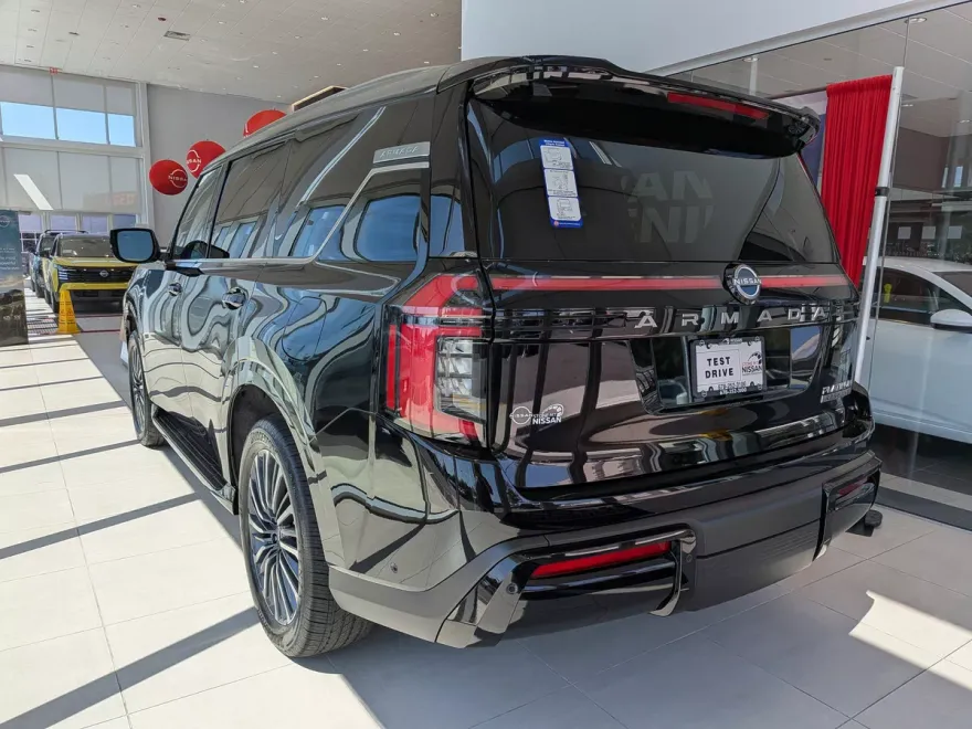 2025 Nissan Armada Platinum Reserve photo 1