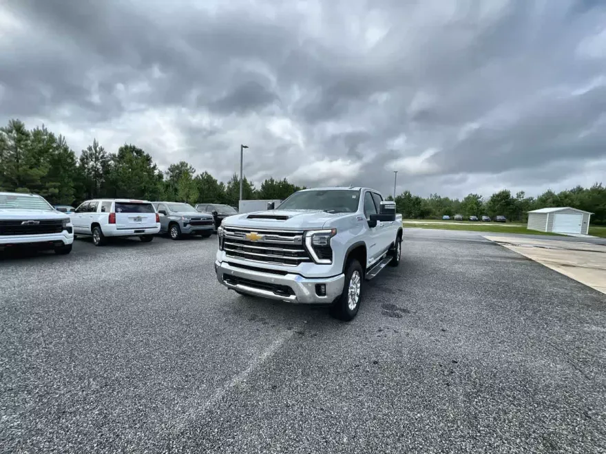 2025 Chevrolet Silverado 2500HD LTZ photo 1