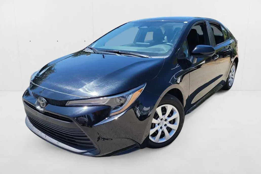 2024 Toyota Corolla SE photo 1