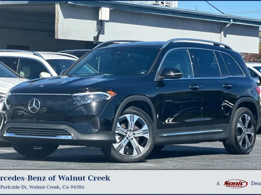 2024 Mercedes Benz EQB 350 4MATIC photo 1