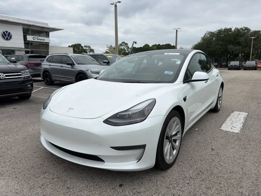2023 Tesla Model 3 Long Range photo 1
