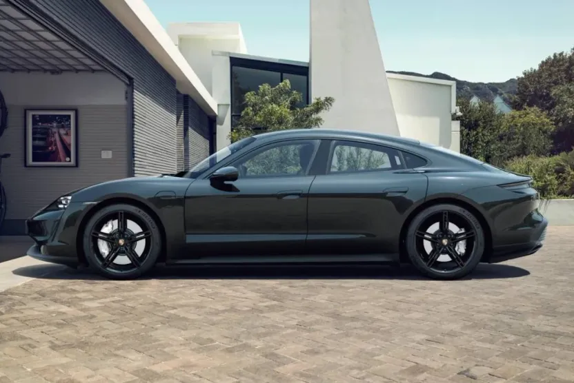 2022 Porsche Taycan 4S photo 1