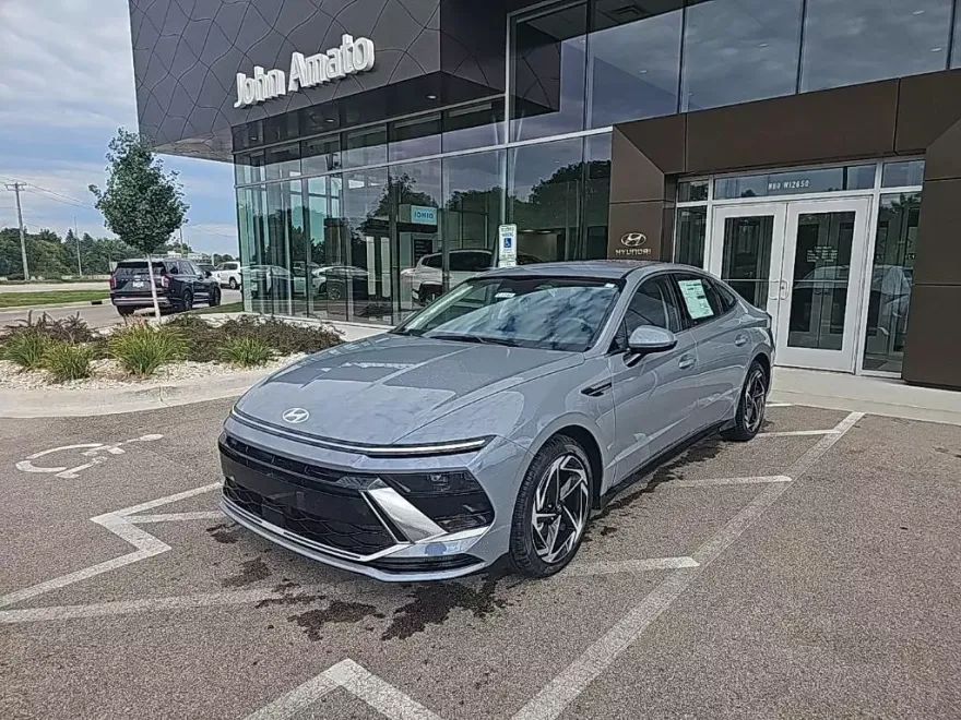 2026 Hyundai Sonata SEL Sport photo 1