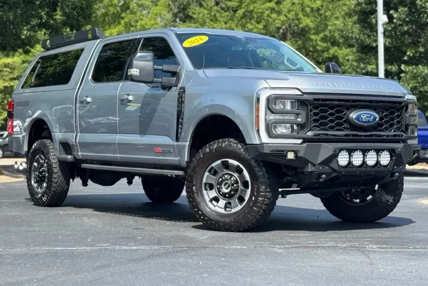 2024 Ford F-350 Lariat photo 1