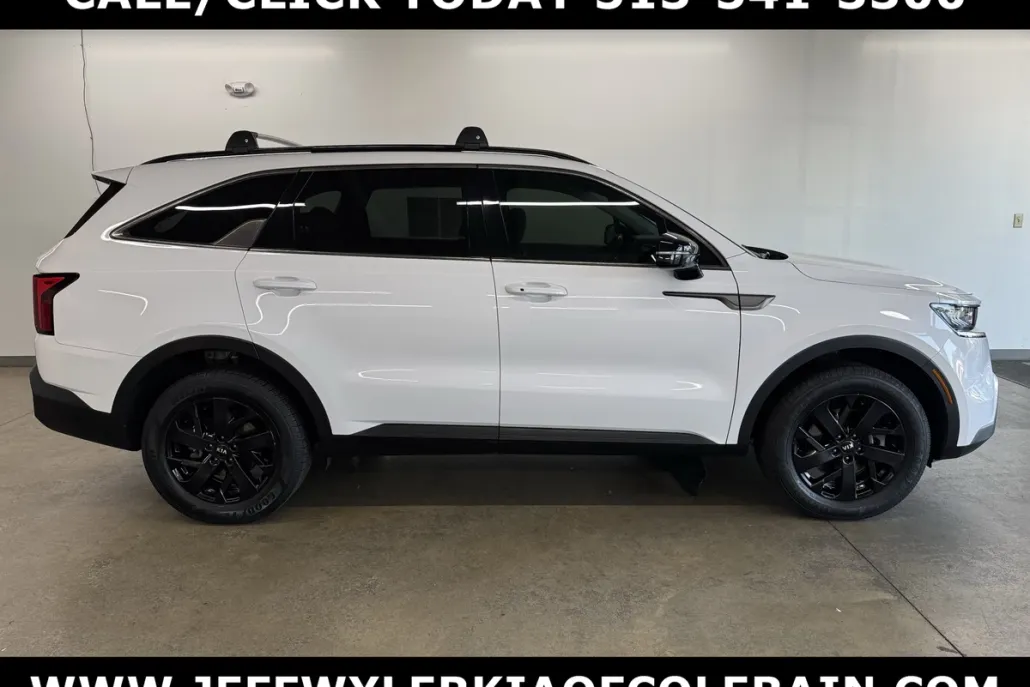 2021 Kia Sorento S photo 1