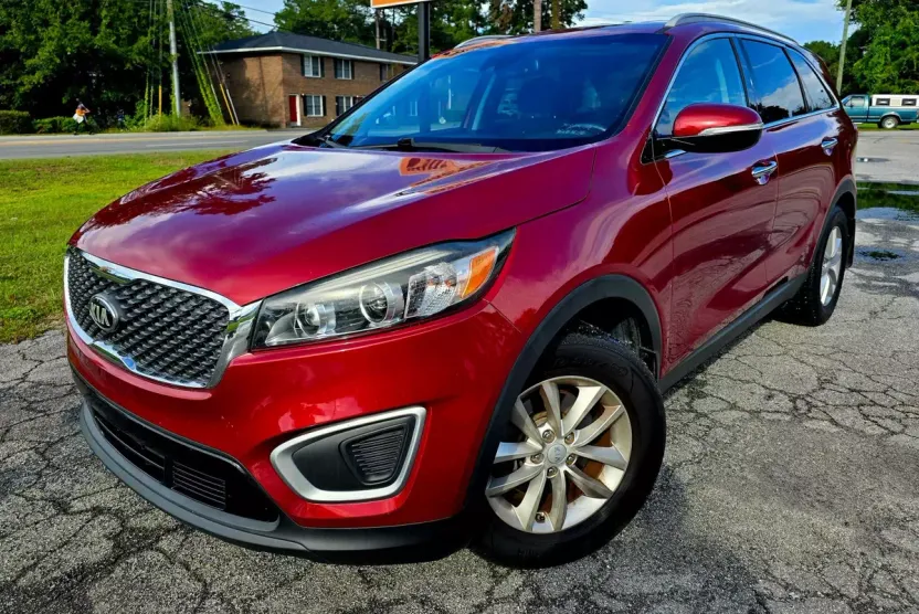 2018 Kia Sorento LX photo 1