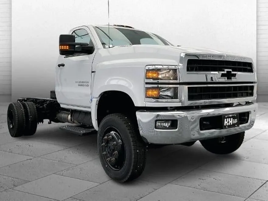 2024 Chevrolet Silverado 5500HD Work Truck photo 1