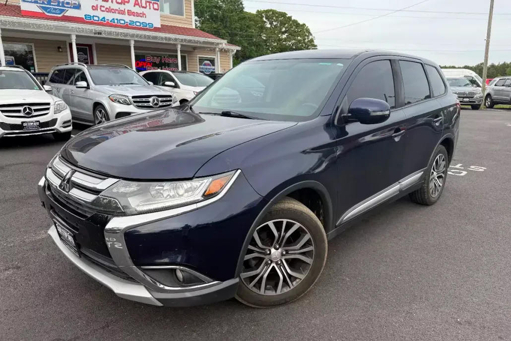 2018 Mitsubishi Outlander SE photo 1
