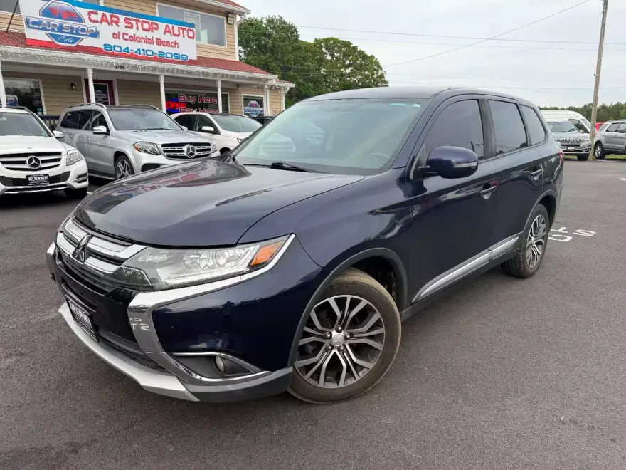 2018 Mitsubishi Outlander SE photo 1