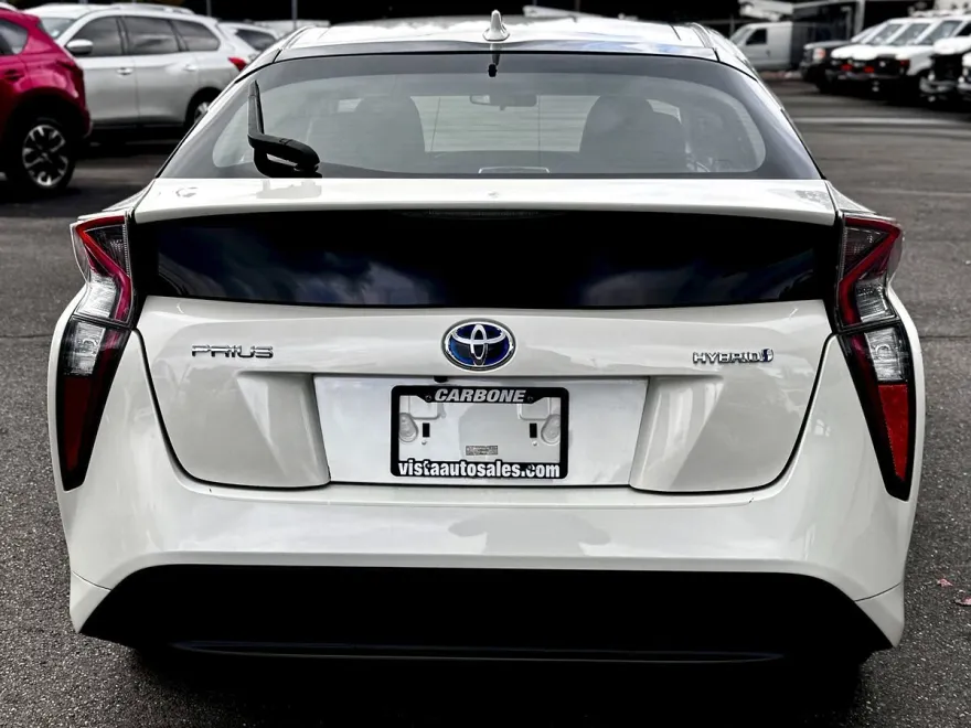 2017 Toyota Prius One Two photo 1
