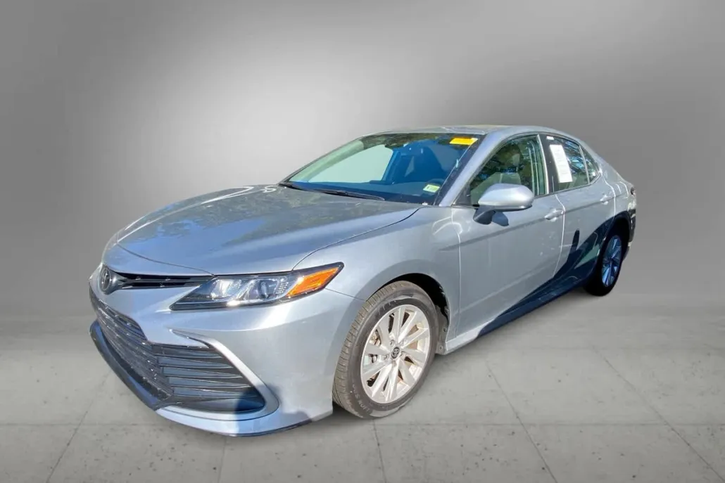 2024 Toyota Camry LE photo 1