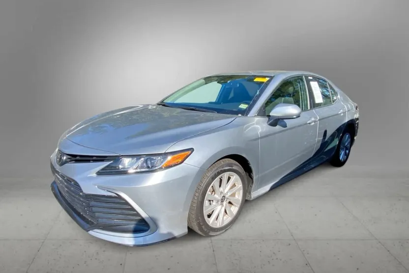 2024 Toyota Camry LE photo 1