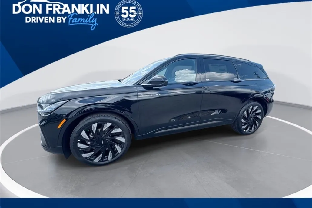 2025 Lincoln Nautilus Reserve photo 1