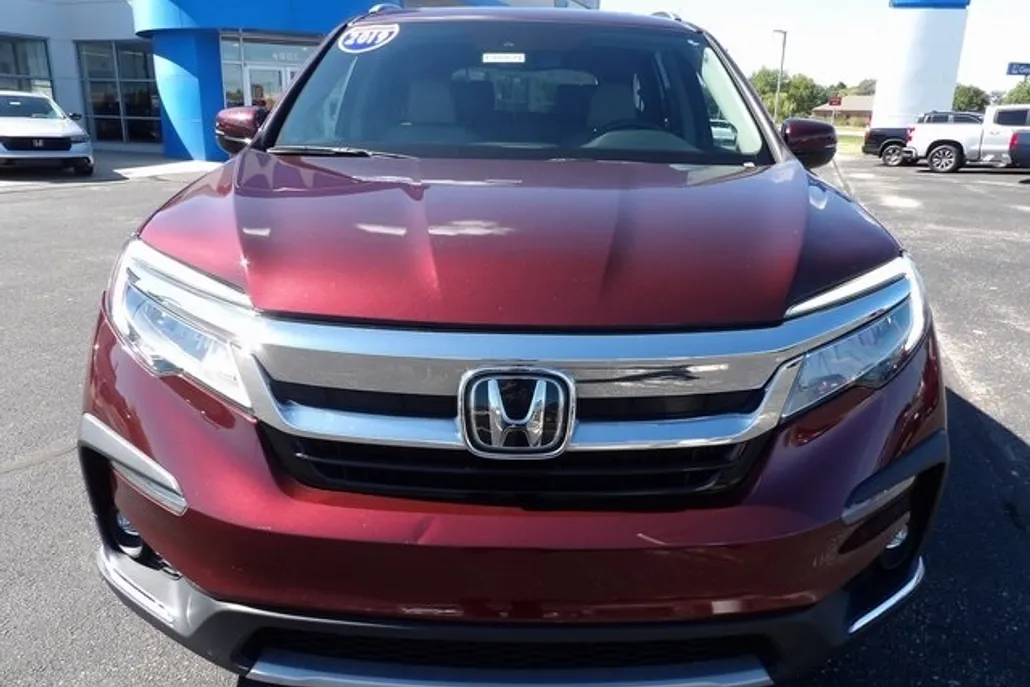 2019 Honda Pilot Touring photo 1