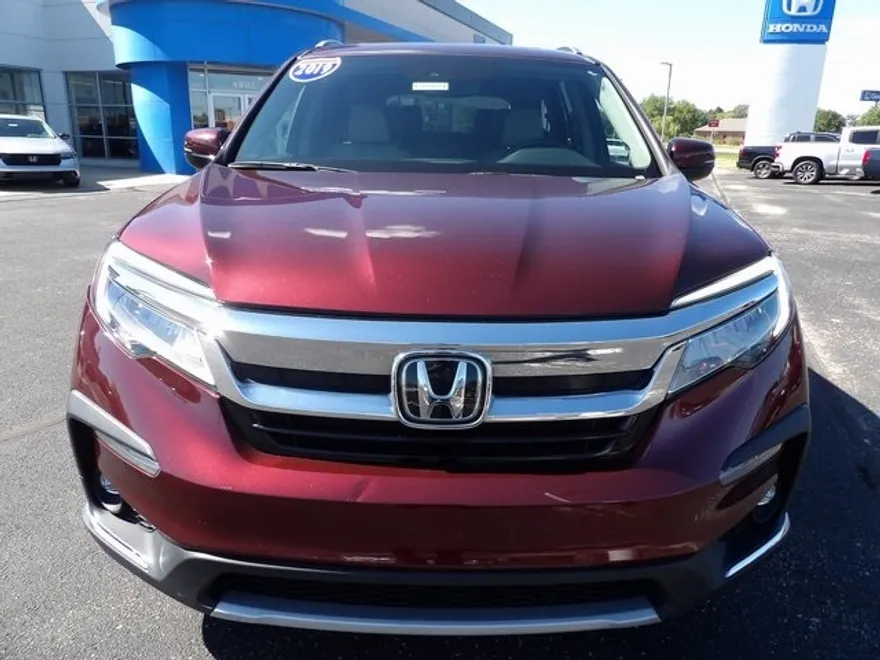 2019 Honda Pilot Touring photo 1