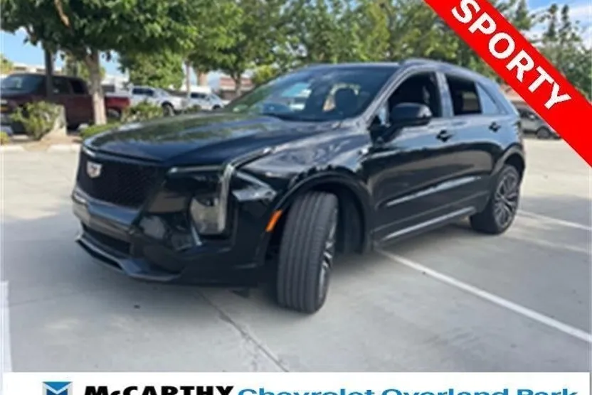 2024 Cadillac XT4 Sport photo 1