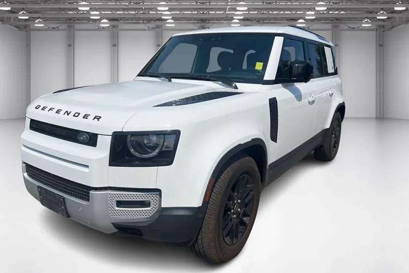 2024 Land Rover Defender 110 S photo 1