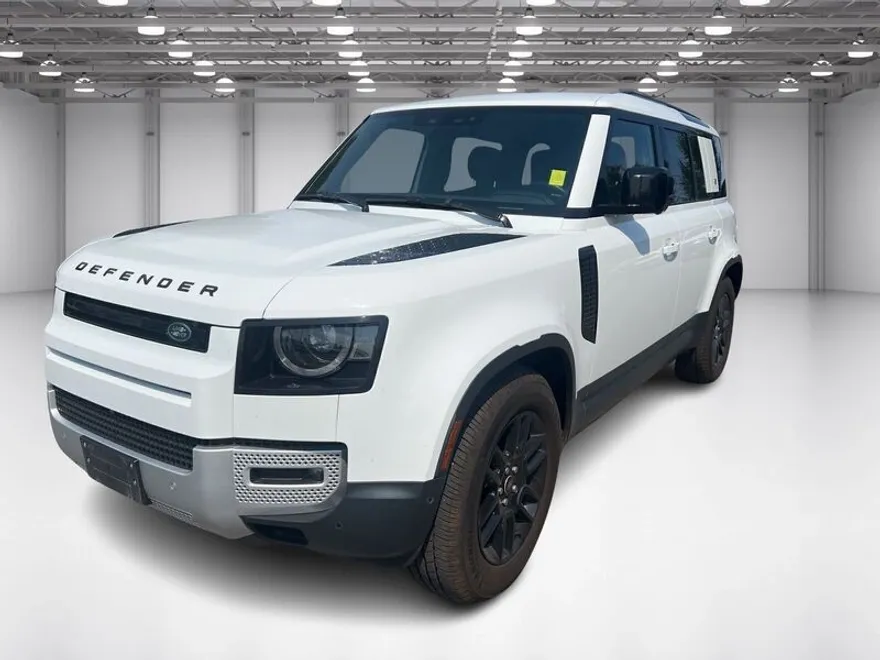 2024 Land Rover Defender 110 S photo 1