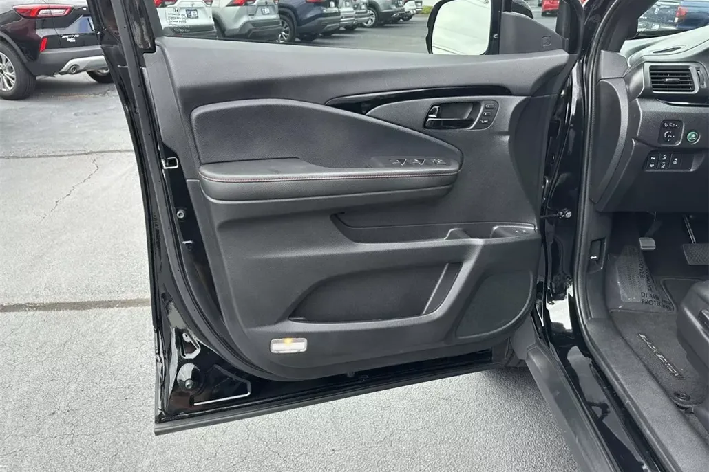 2024 Honda Passport Black Edition photo 1