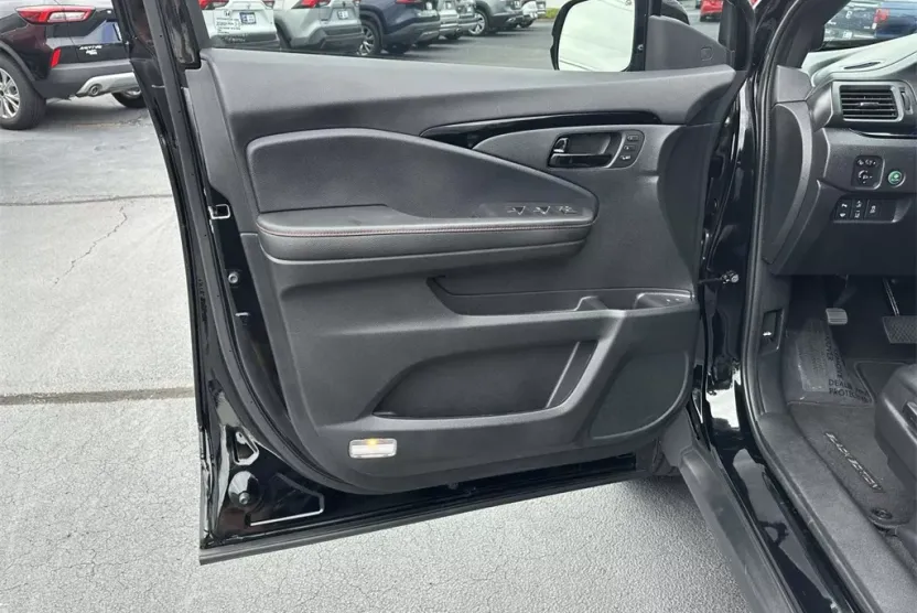 2024 Honda Passport Black Edition photo 1