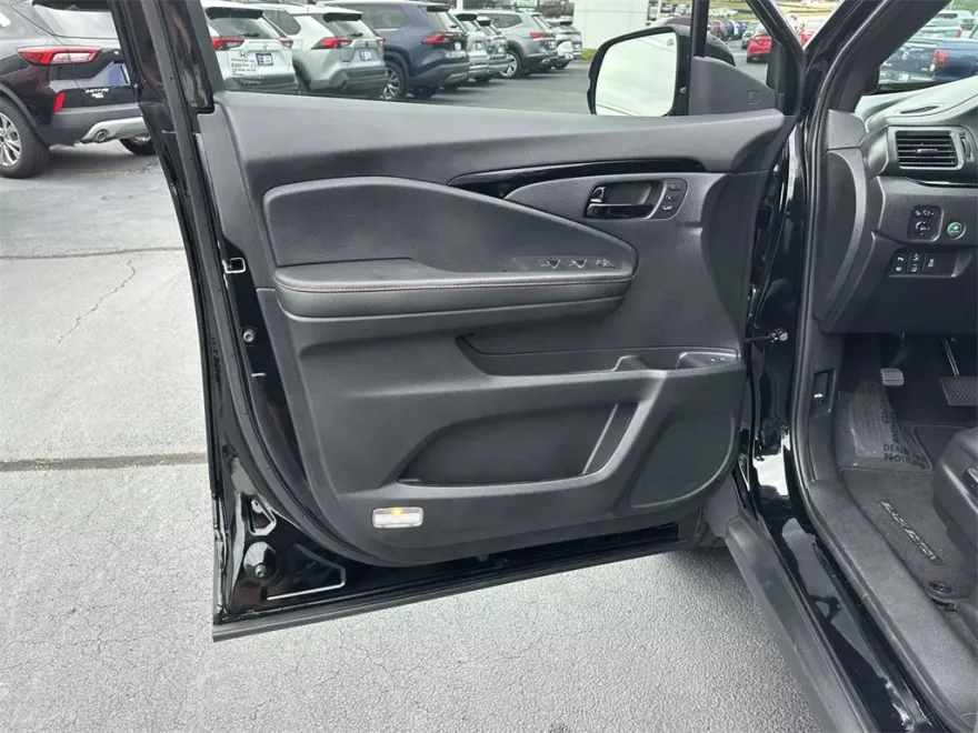 2024 Honda Passport Black Edition photo 1