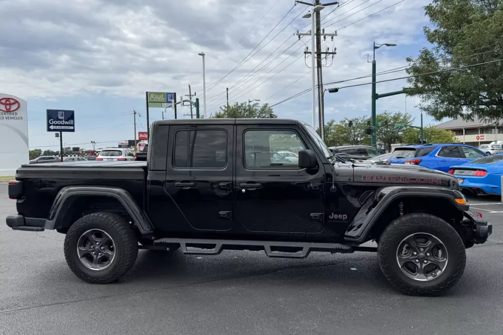 2020 Jeep Gladiator Rubicon photo 1
