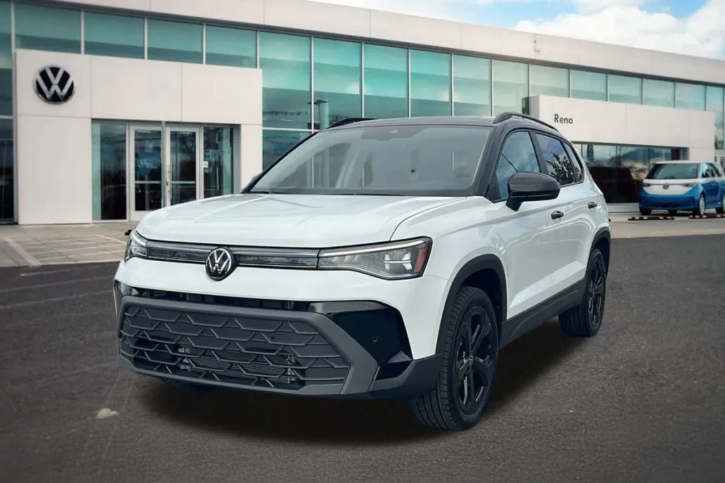 2025 Volkswagen Taos SE photo 1