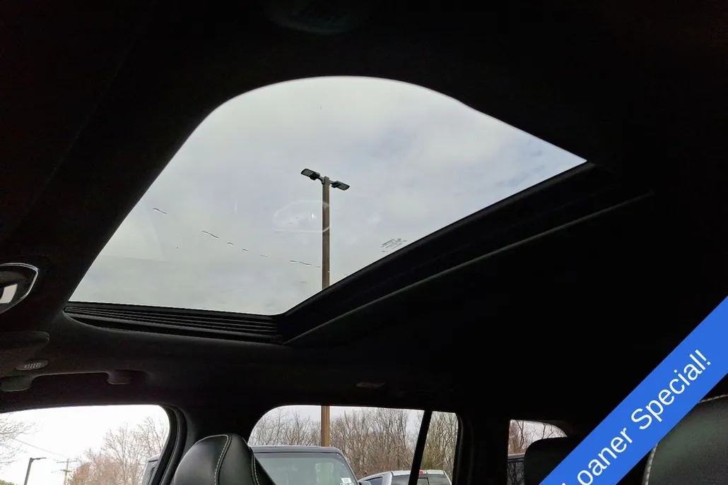2025 Jeep Grand Cherokee Altitude photo 1