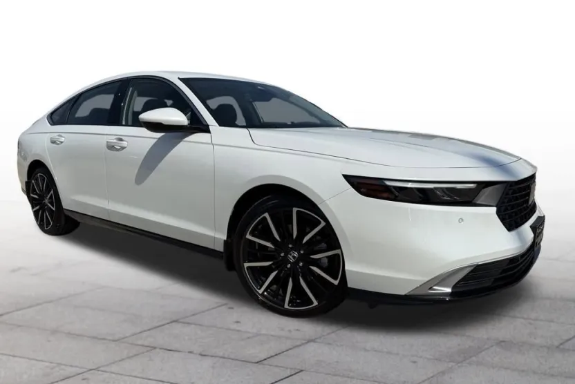 2024 Honda Accord Hybrid Touring photo 1