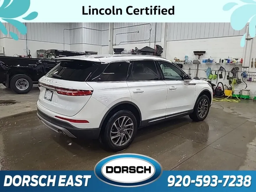 2022 Lincoln Corsair Standard photo 1
