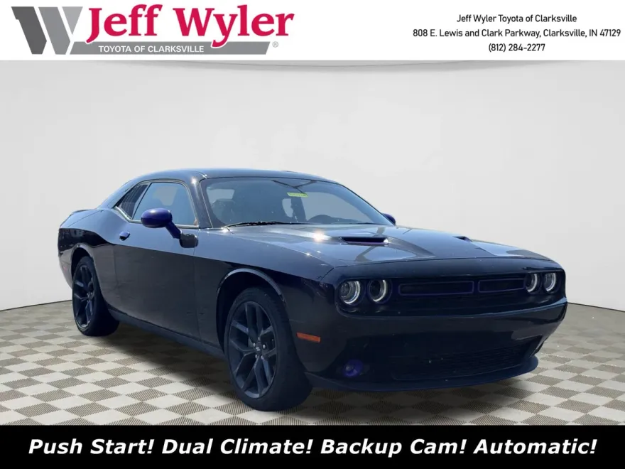 2023 Dodge Challenger SXT photo 1