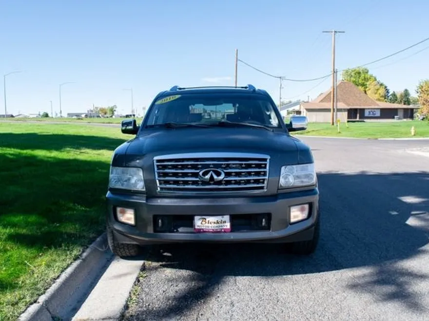 2010 Infiniti QX56 Base photo 1
