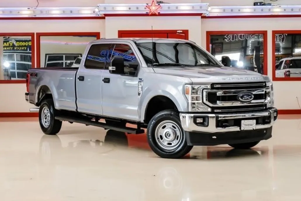 2022 Ford F-350 XLT photo 1