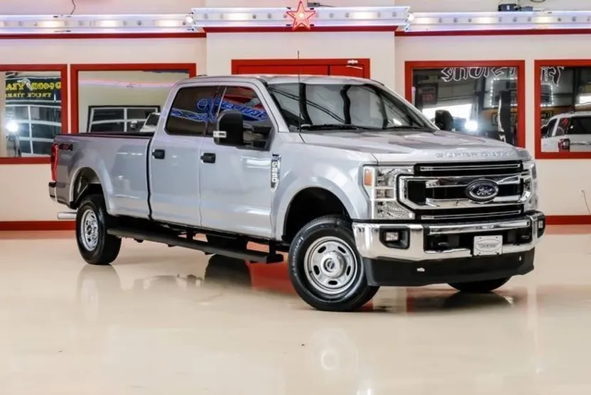 2022 Ford F-350 XLT photo 1