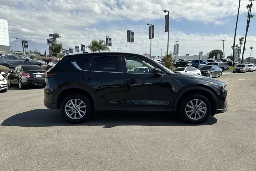 2023 Mazda CX-5 2.5 S Preferred photo 1