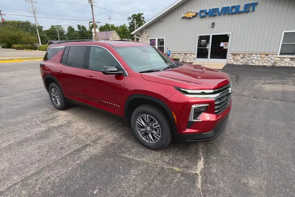 2026 Chevrolet Traverse photo 1