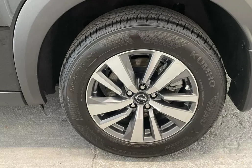 2024 Nissan Pathfinder SL photo 1