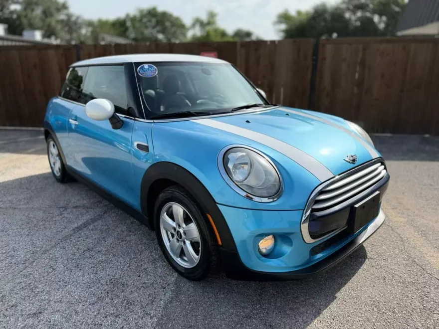 2015 Mini Cooper 2 Door Hardtop photo 1