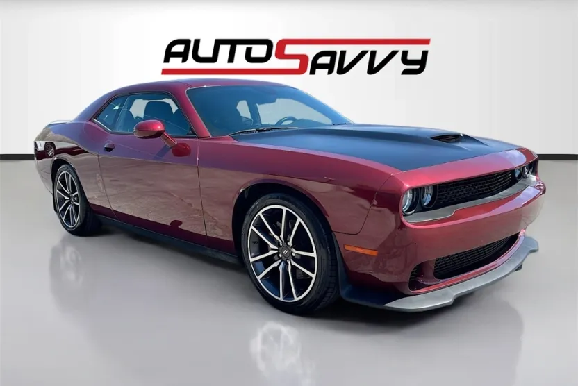 2023 Dodge Challenger R/T photo 1
