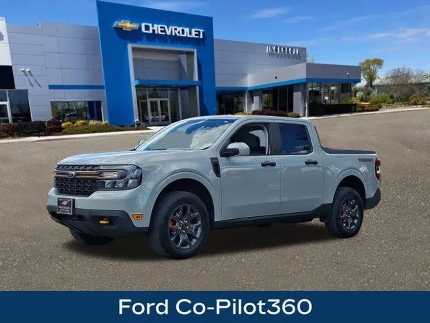 2023 Ford Maverick XLT photo 1