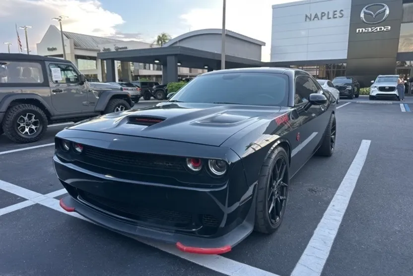 2015 Dodge Challenger SRT8 Hellcat photo 1